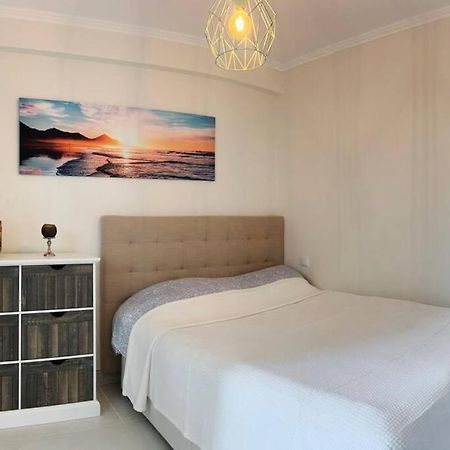 Appartamento Cunit, Front Line With Sea View Esterno foto