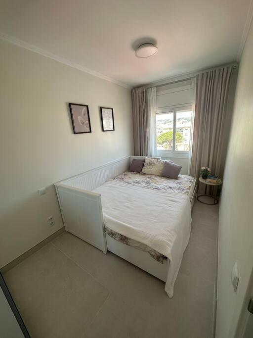 Appartamento Cunit, Front Line With Sea View Esterno foto