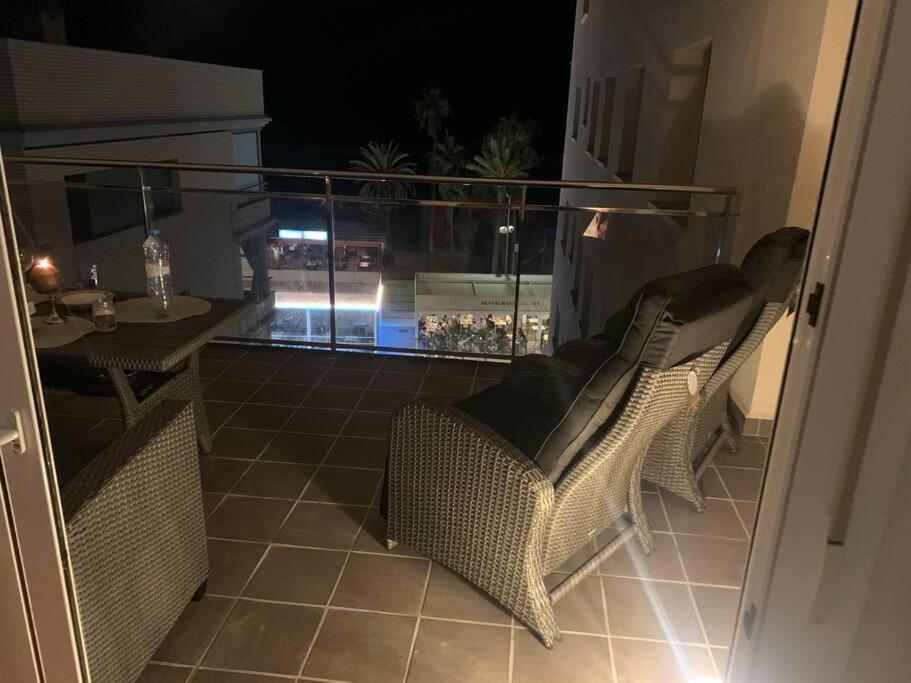 Appartamento Cunit, Front Line With Sea View Esterno foto