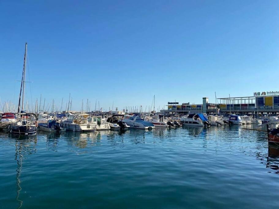 Appartamento Cunit, Front Line With Sea View Esterno foto